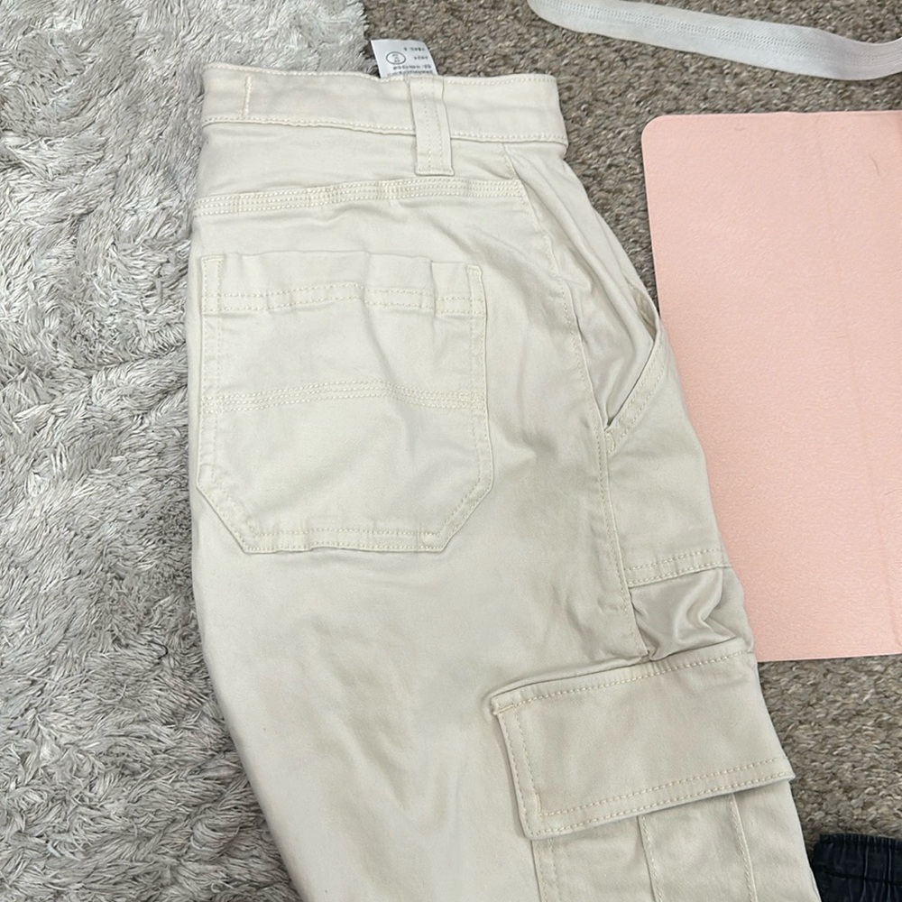 Hollister Cargo jeans and jogger